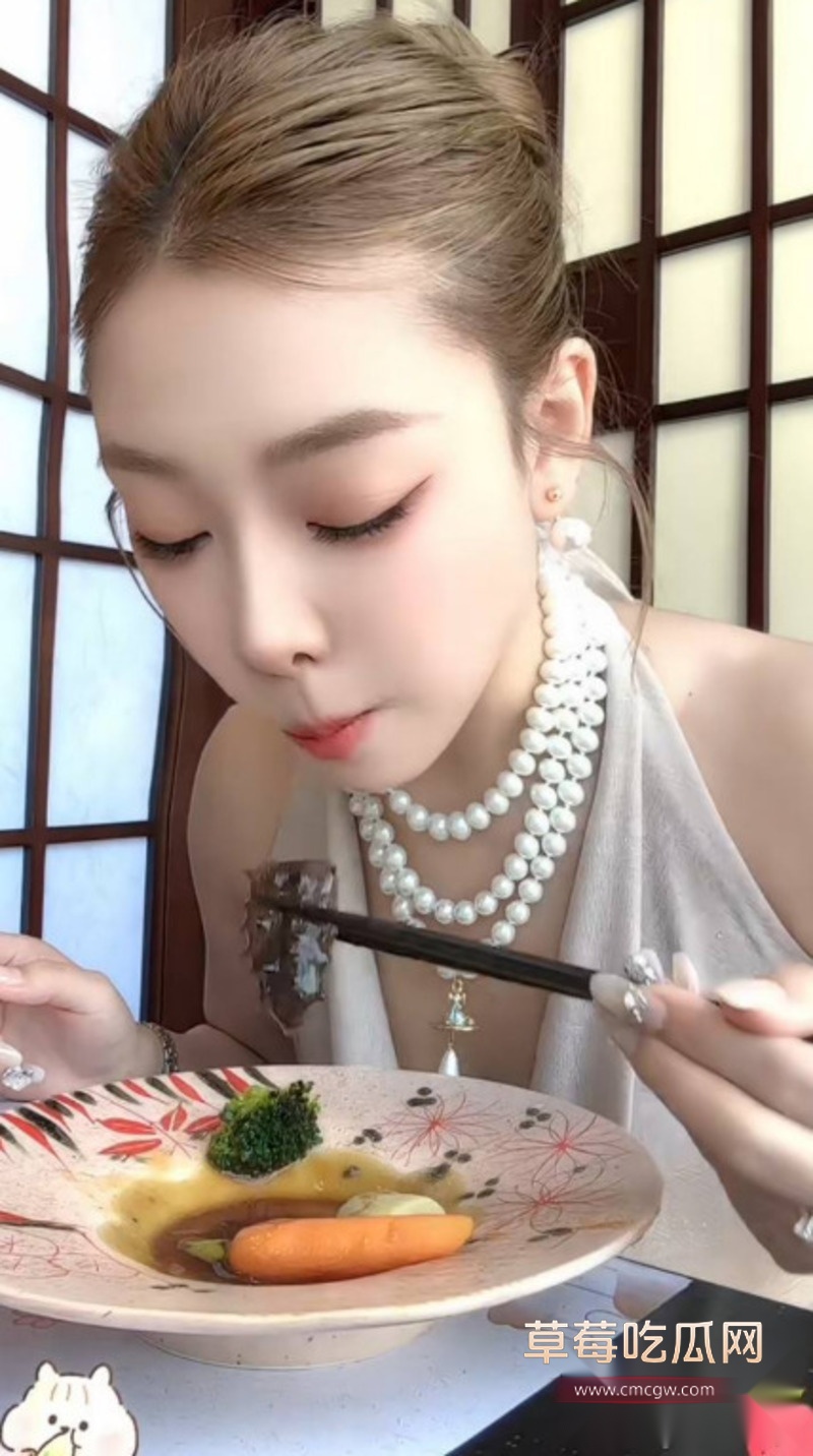 饭饭内衣骚舞 6