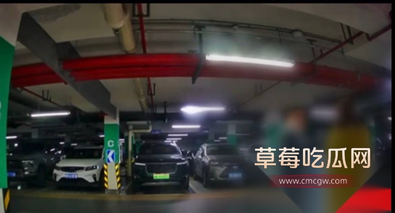 百万粉珠宝女博主控诉丈夫出轨女助理 12 百万粉珠宝女博主控诉丈夫出轨女助理 12