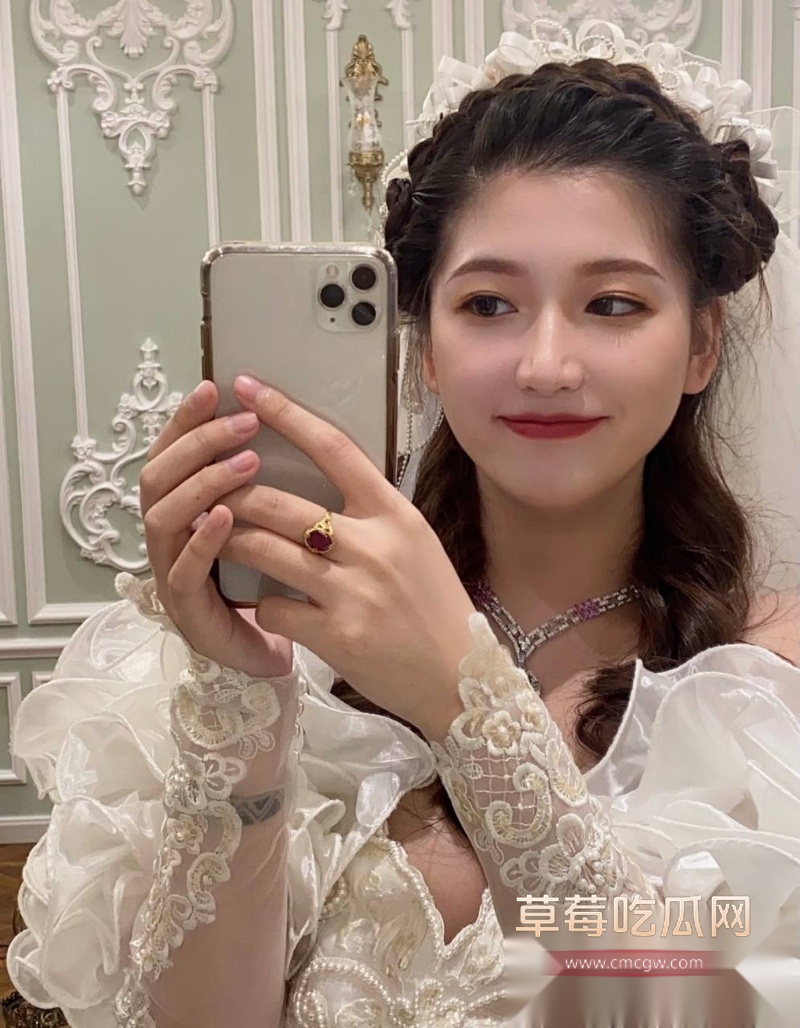 百万粉珠宝女博主控诉丈夫出轨女助理 48 百万粉珠宝女博主控诉丈夫出轨女助理 48