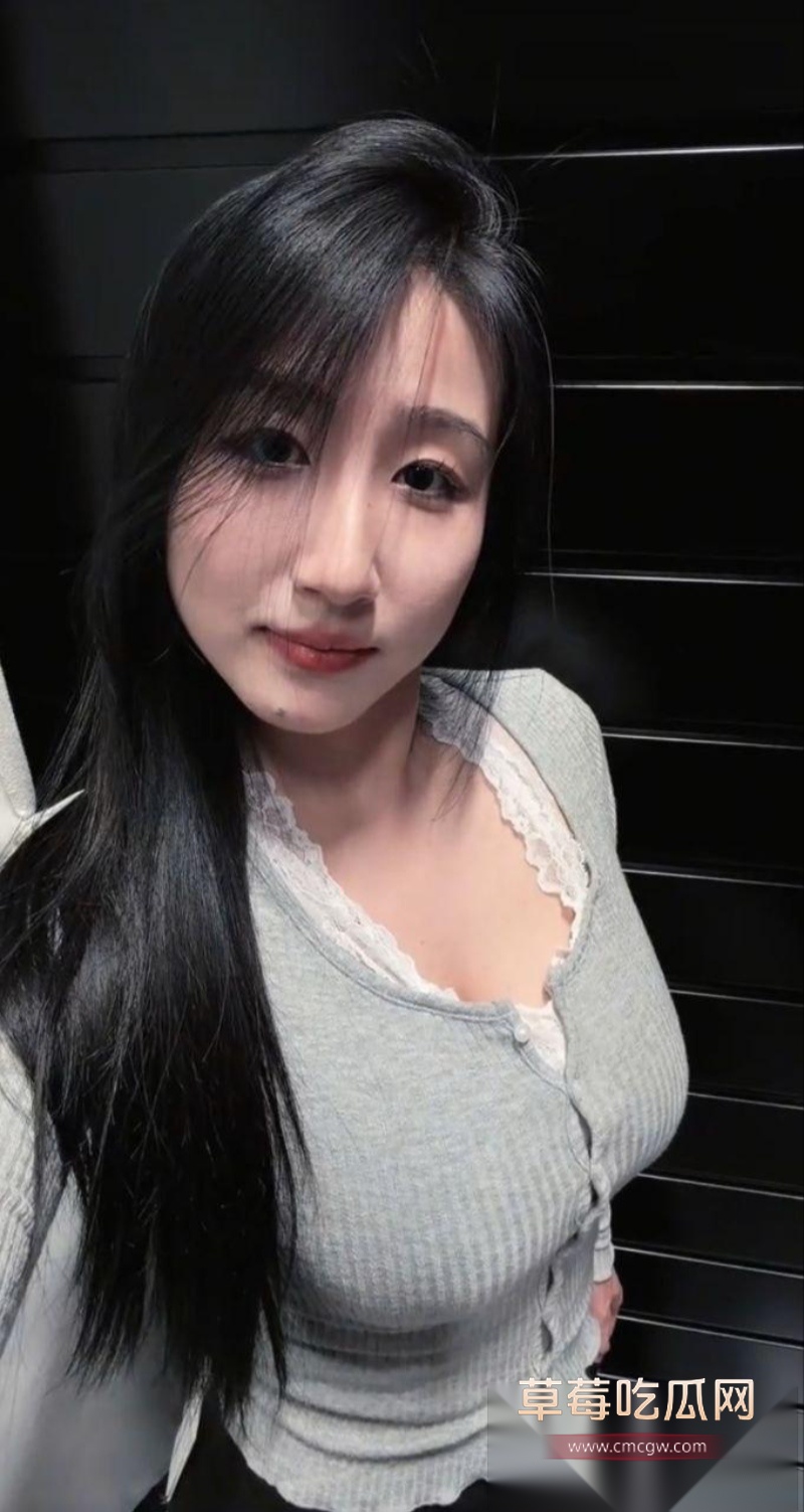 抖音巨乳少妇今晚不睡 30