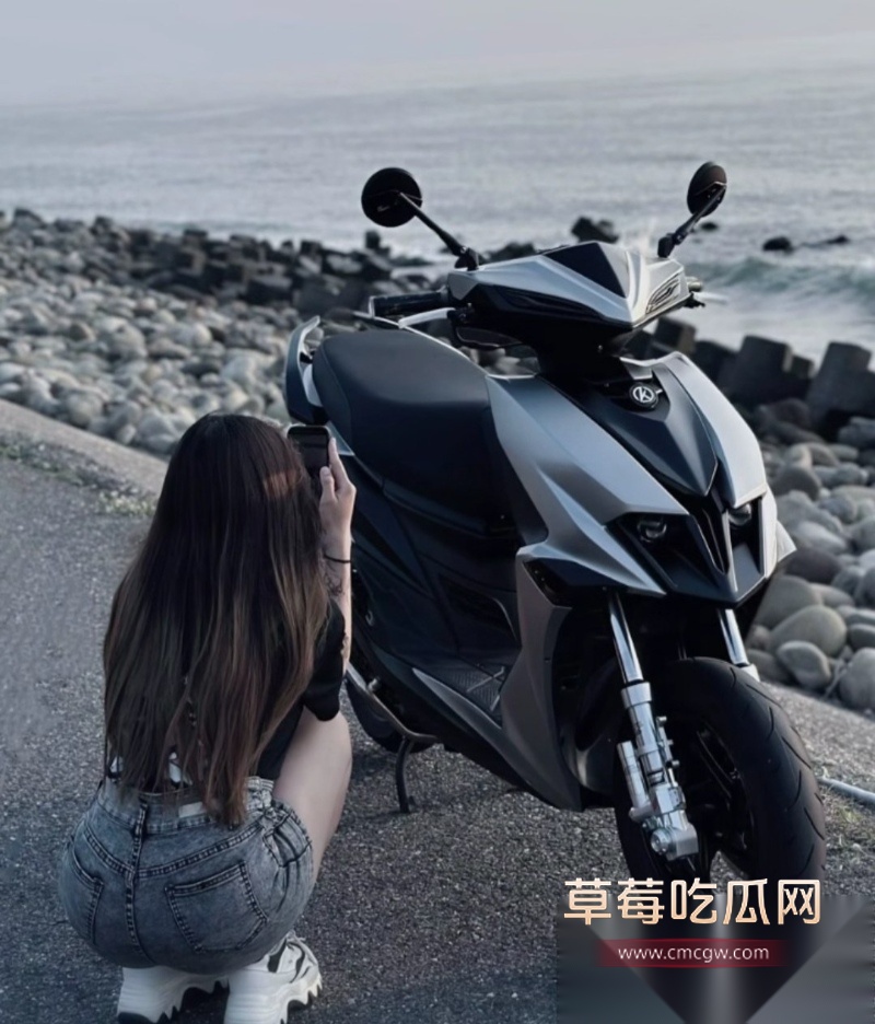 极品高颜值可爱小网美 14