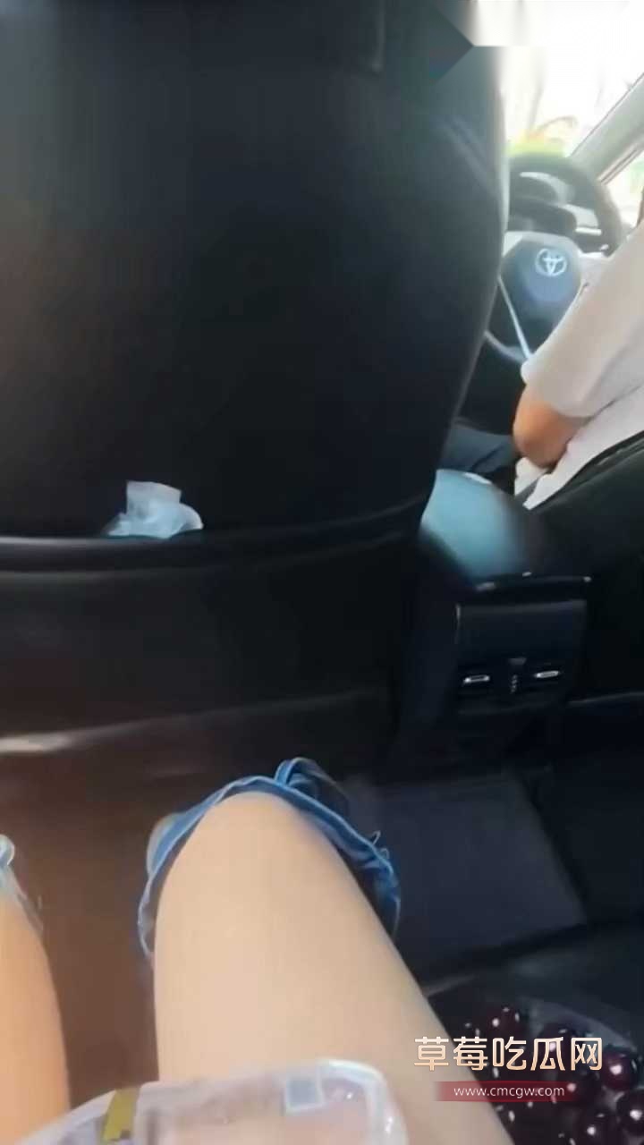 女子赶地铁打车遇奇葩司机1