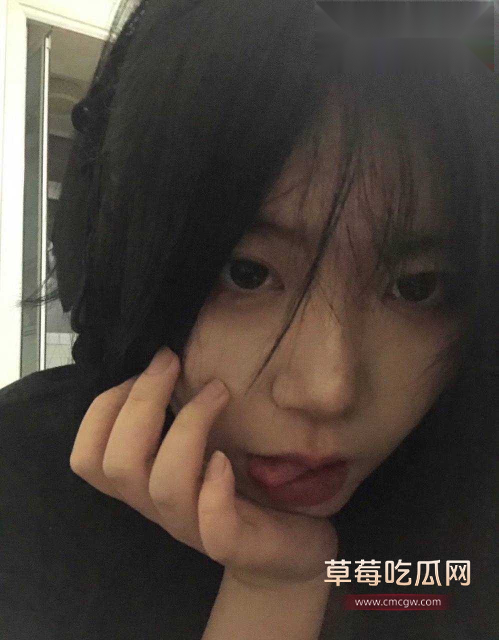 反差情侣网红冰冻大狗8 反差情侣网红冰冻大狗8