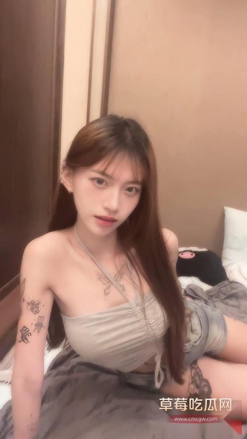 高颜极品身材小网红七七 14