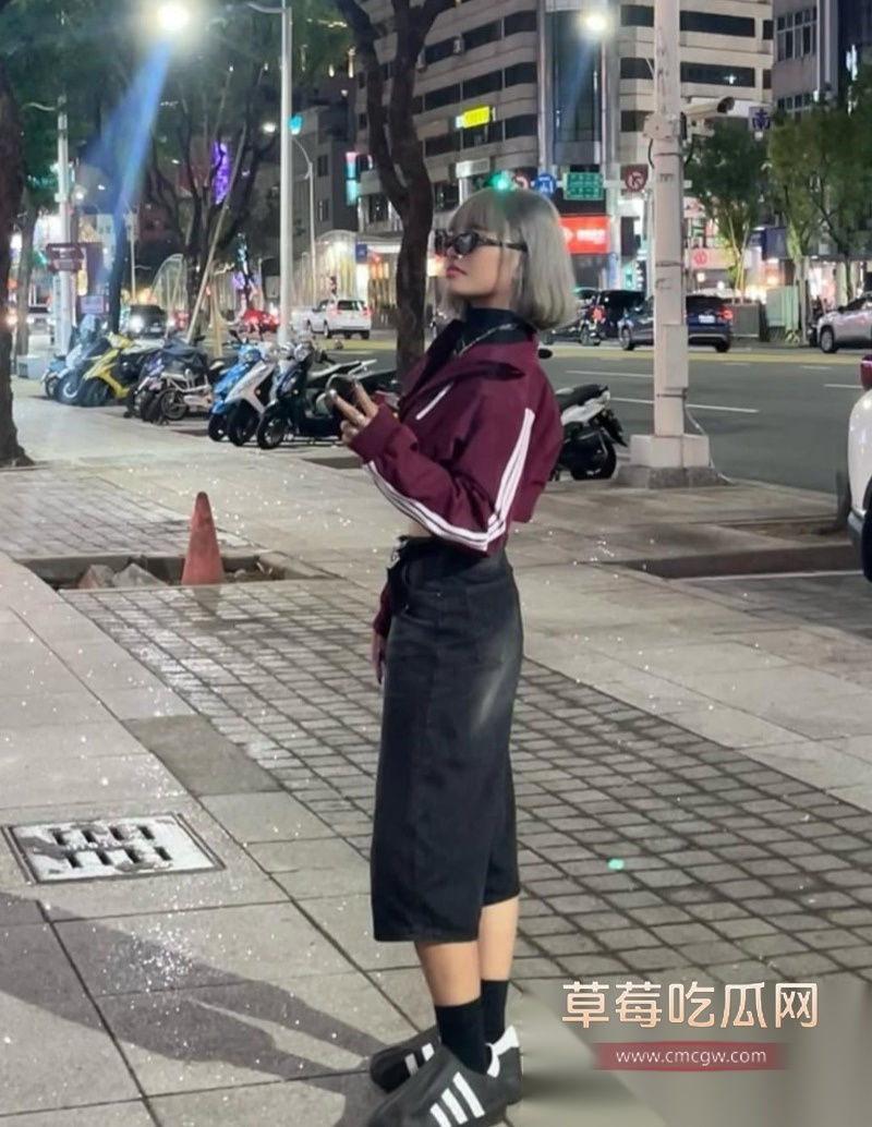 短发御姐风网美敝姓关 23