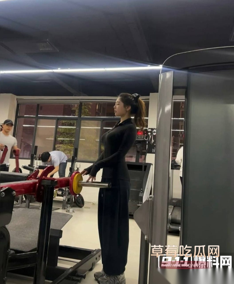 抖音百万微胖女网红 白桃乌龙茶 28