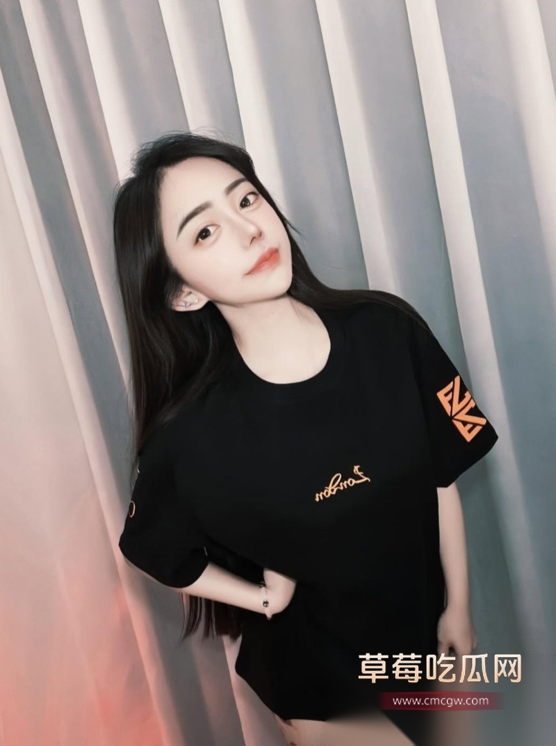 IG高颜巨乳嫩妹 jie.e2 12 IG高颜巨乳嫩妹 jie.e2 12