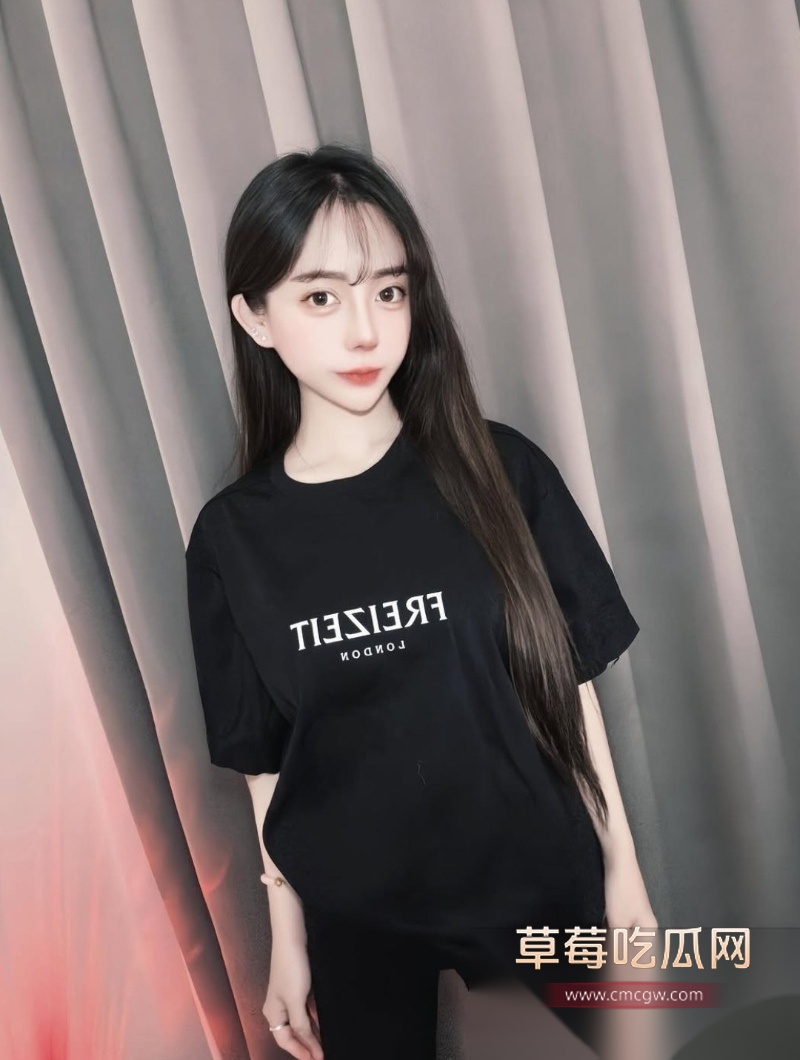 IG高颜巨乳嫩妹 jie.e2 19 IG高颜巨乳嫩妹 jie.e2 19