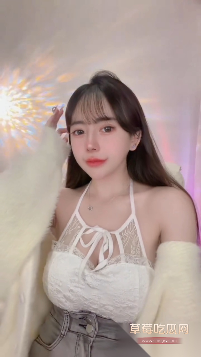 IG高颜巨乳嫩妹 jie.e2 3 IG高颜巨乳嫩妹 jie.e2 3