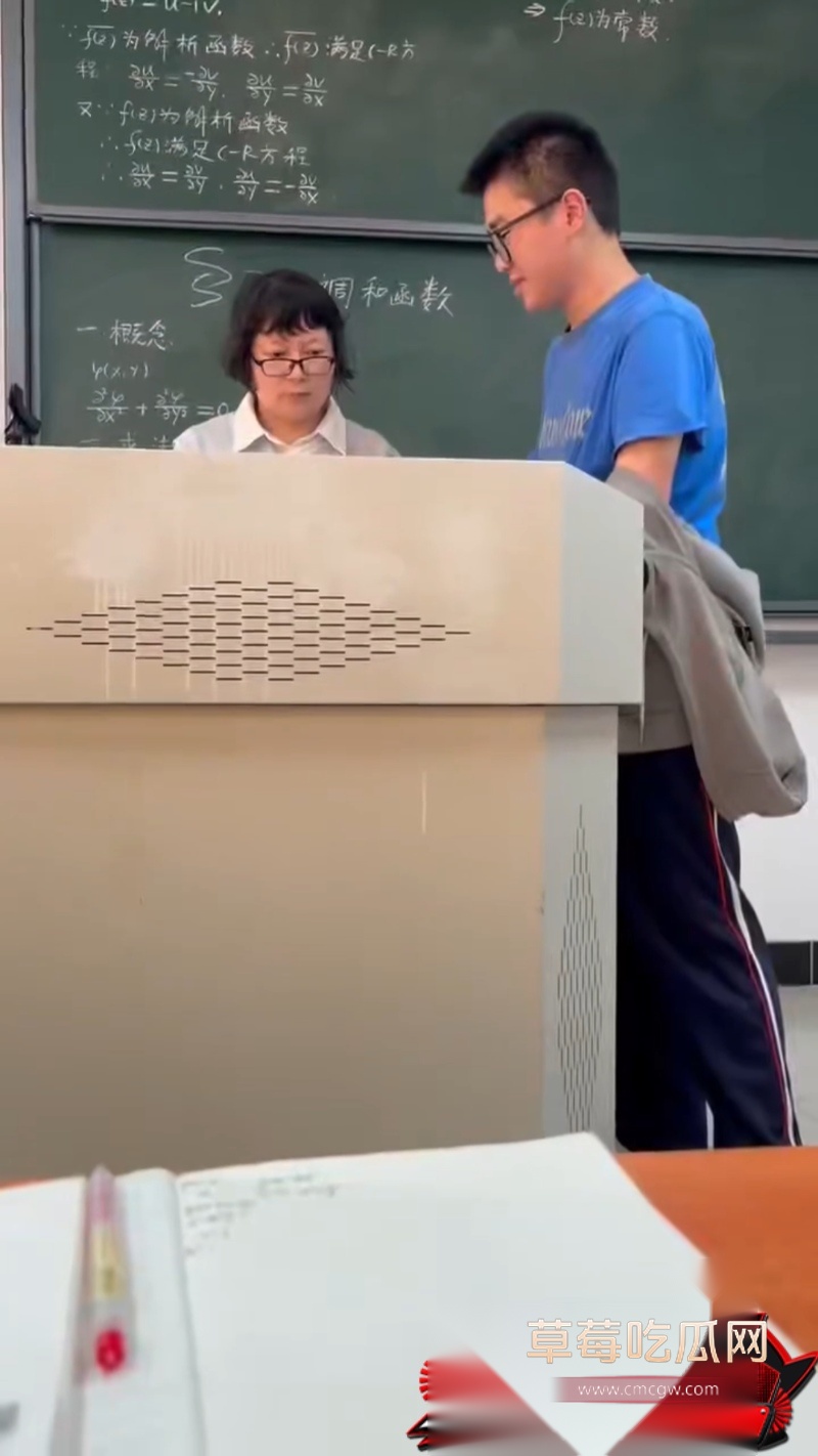 上海第二工业大学爆火的大学生 杀神 4 上海第二工业大学爆火的大学生 杀神 4