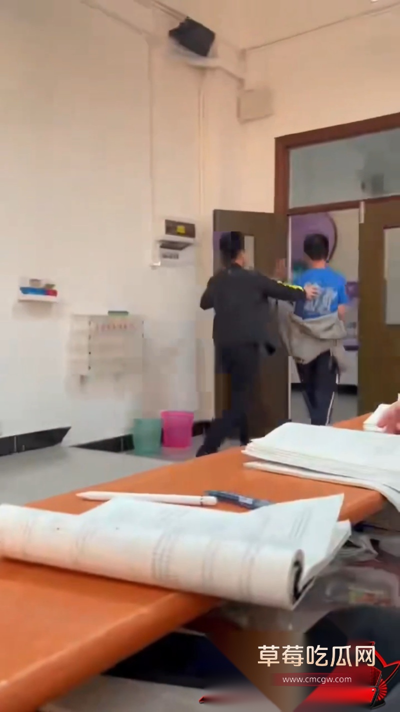 上海第二工业大学爆火的大学生 杀神 8 上海第二工业大学爆火的大学生 杀神 8
