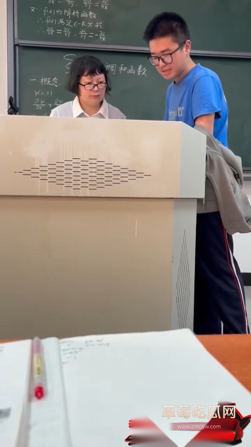 上海第二工业大学爆火的大学生 杀神 9 上海第二工业大学爆火的大学生 杀神 9