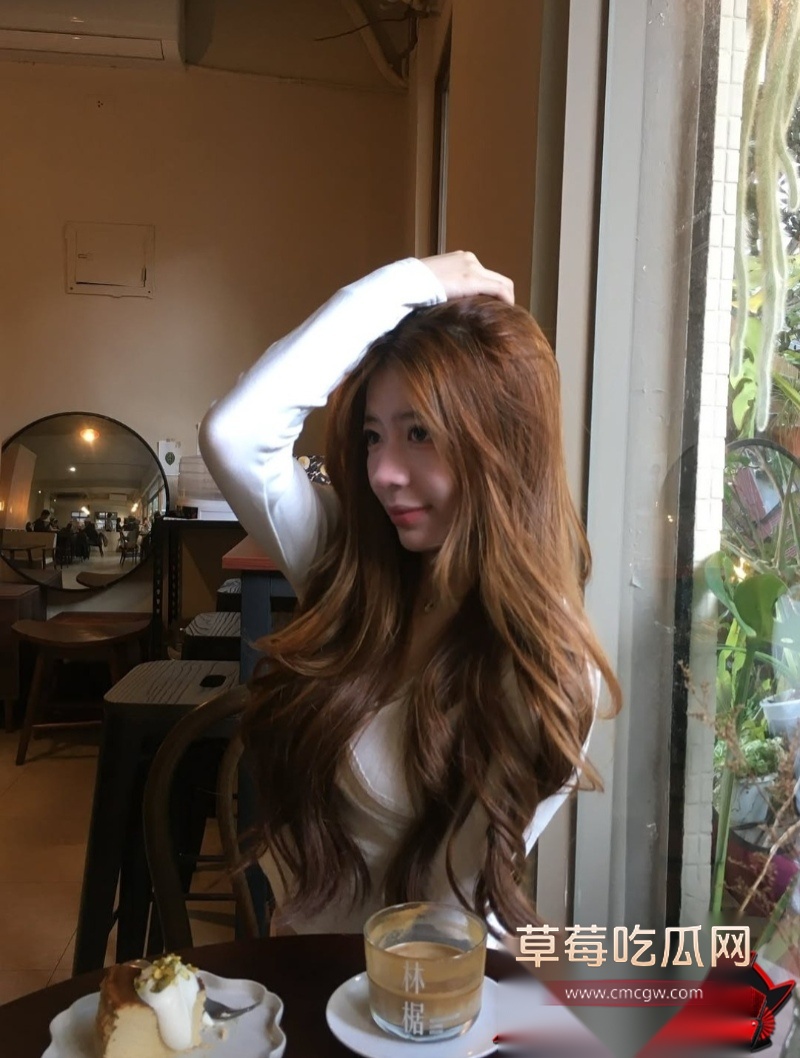 经济系高颜大二学姐 sarah 20 经济系高颜大二学姐 sarah 20