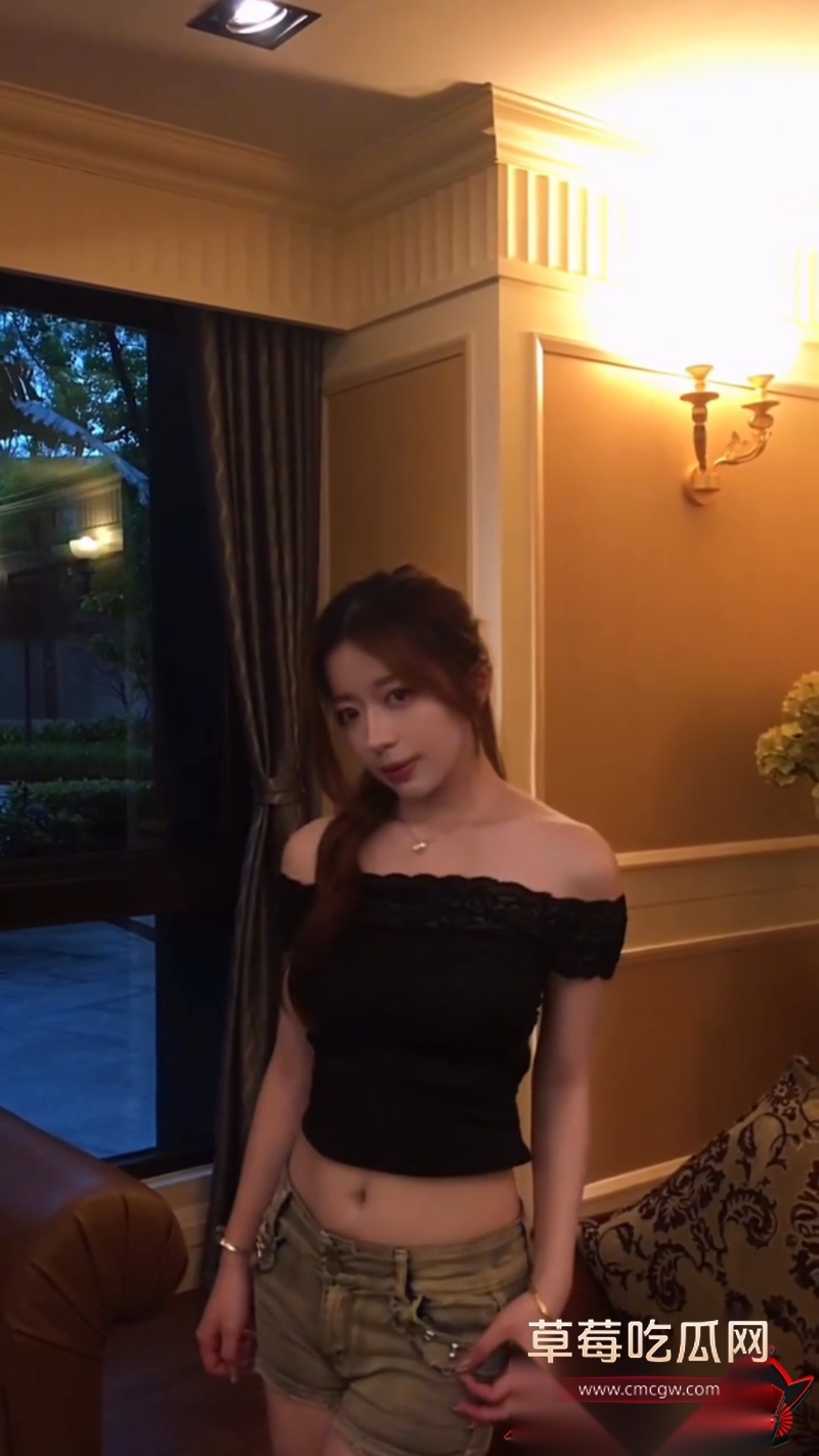 经济系高颜大二学姐 sarah 2 经济系高颜大二学姐 sarah 2