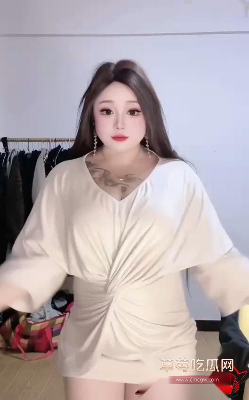 快手巨乳网红杨大大又炸圈 8 快手巨乳网红杨大大又炸圈 8