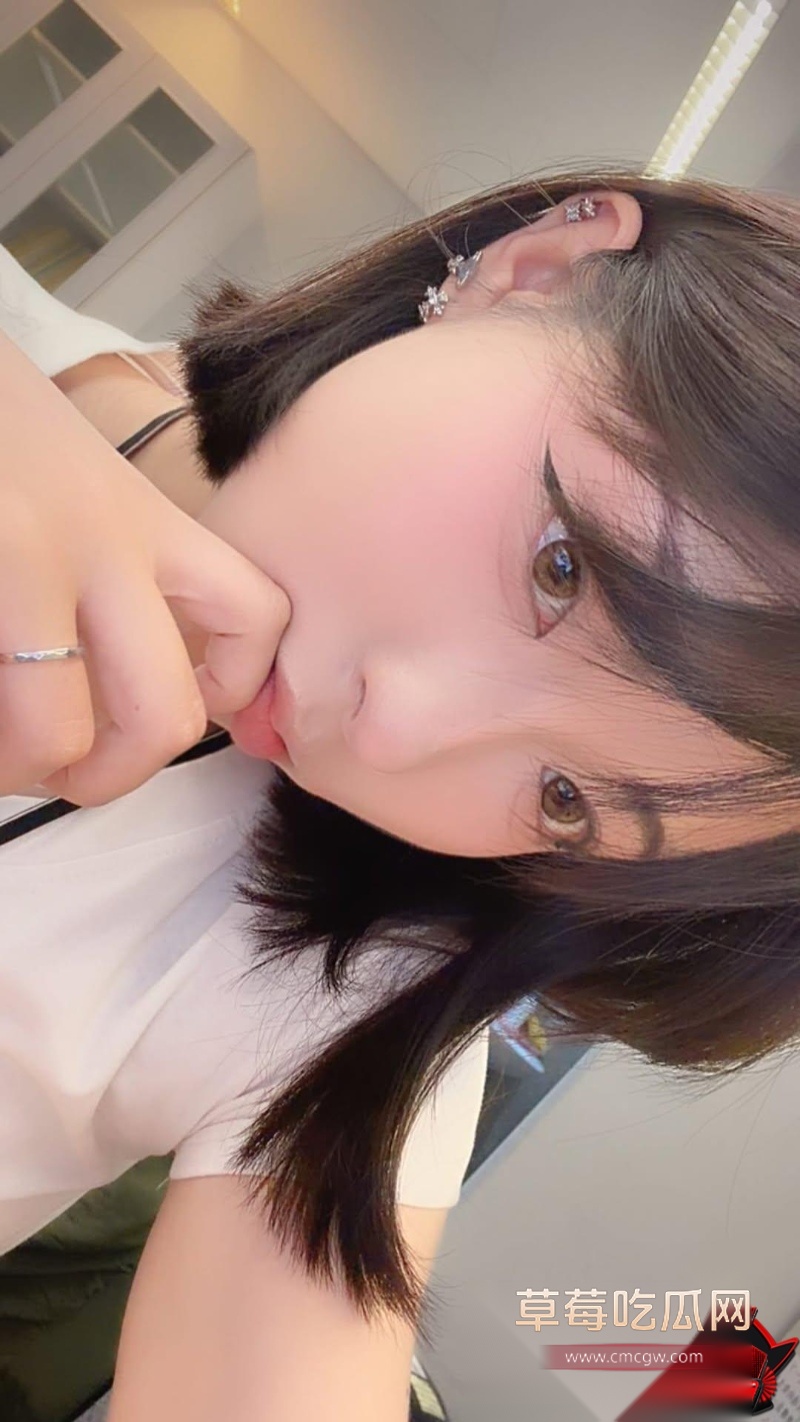高颜短发巨乳健身博主 逆 17 高颜短发巨乳健身博主 逆 17