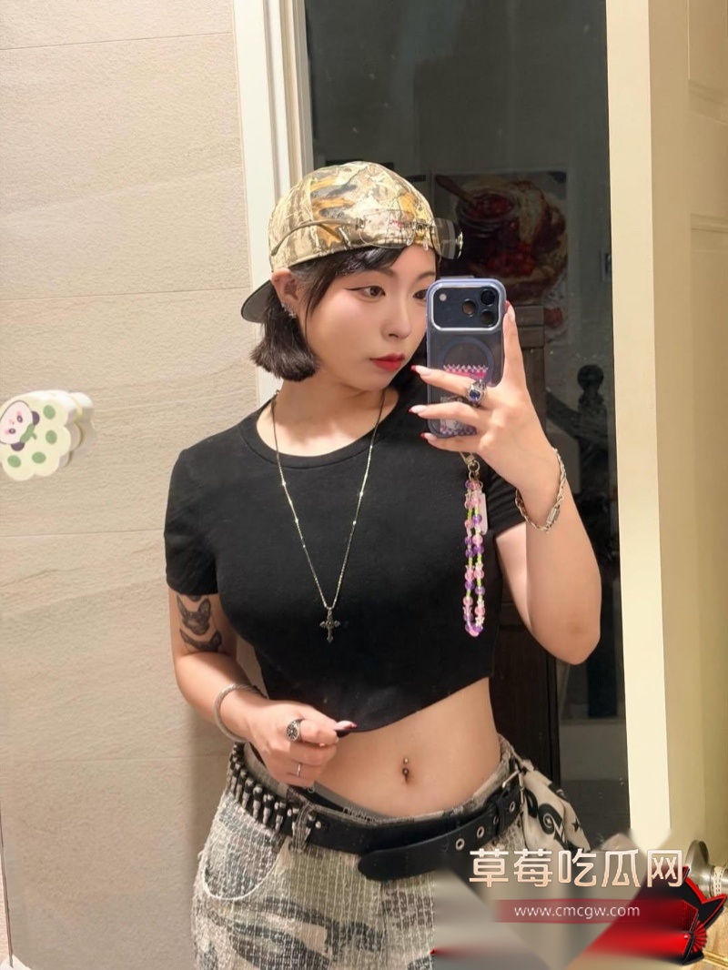 高颜短发巨乳健身博主 逆 20 高颜短发巨乳健身博主 逆 20