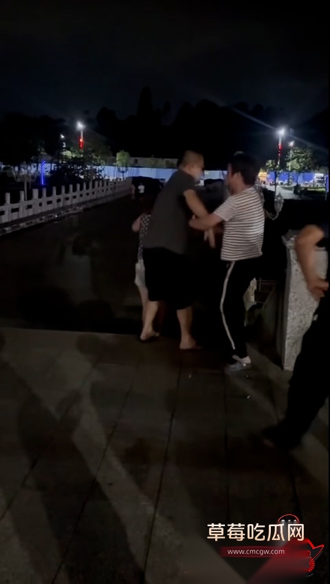 反差偷情老头7 反差偷情老头7