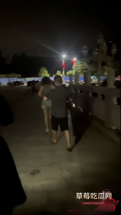 反差偷情老头8 反差偷情老头8