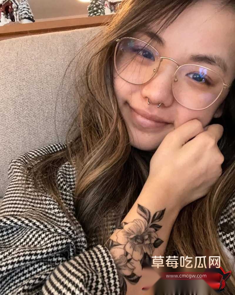 反差口播博主性爱视频流出1 反差口播博主性爱视频流出1