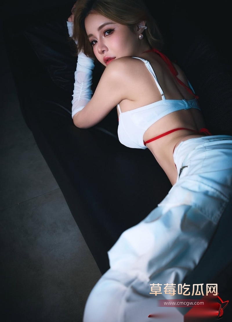 小网美dunn.eng与前男友露脸自拍做爱视频曝光11