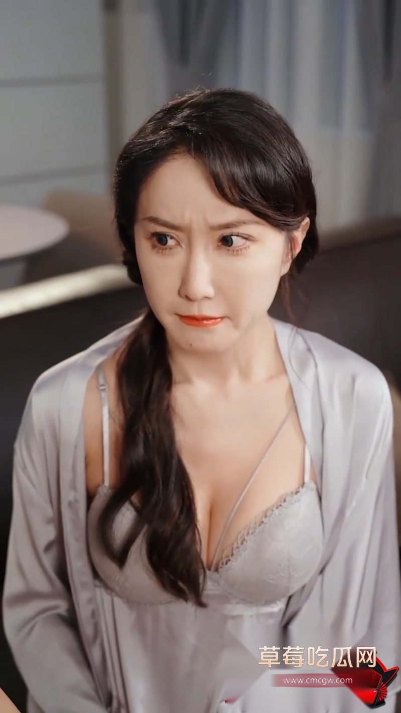 擦边短剧 深夜催乳师vs压抑的嫂子 11 擦边短剧 深夜催乳师vs压抑的嫂子 11