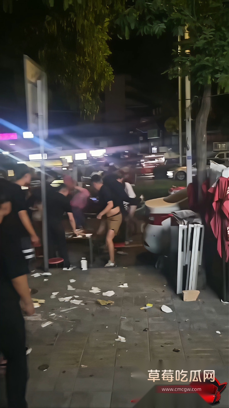 反差精神小妹 1 反差精神小妹 1
