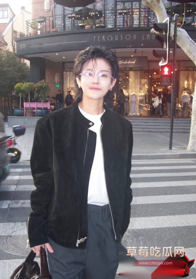 抖音21万粉女网红 凯凯kai 23 抖音21万粉女网红 凯凯kai 23