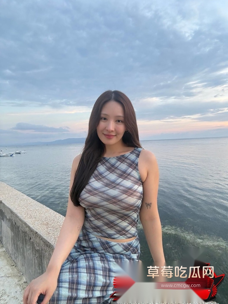 高颜值巨乳模特儿与金主私拍性爱合集流出2 高颜值巨乳模特儿与金主私拍性爱合集流出2