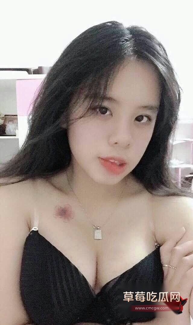 瓜友投稿曝光大奶越南妹3