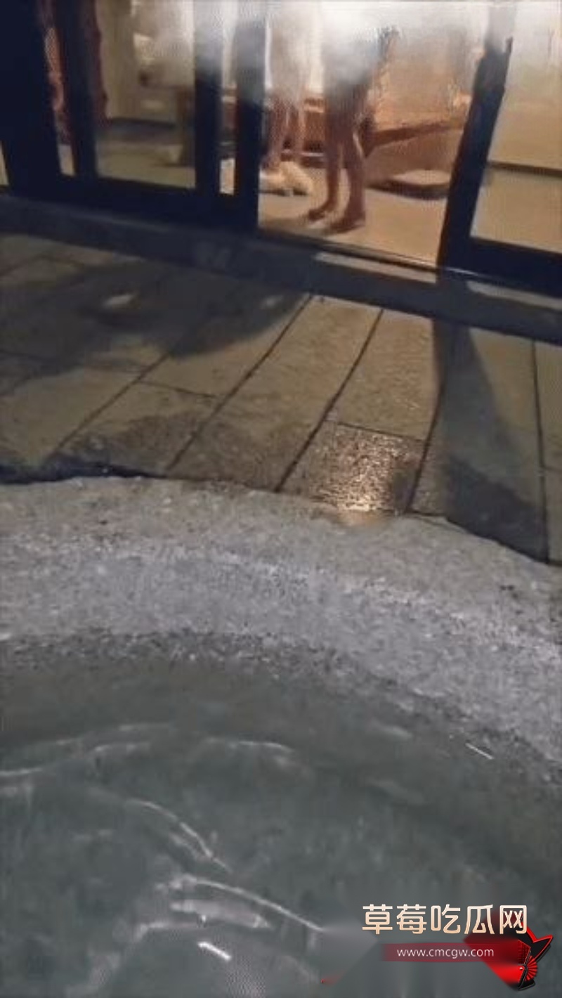 海角乱伦姐姐的诱惑 2