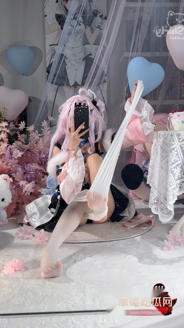 顶级福利姬 白栎Shirly1