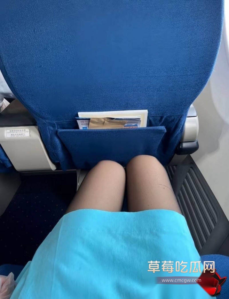 高颜值厦航在职空姐 欣欣杨 10