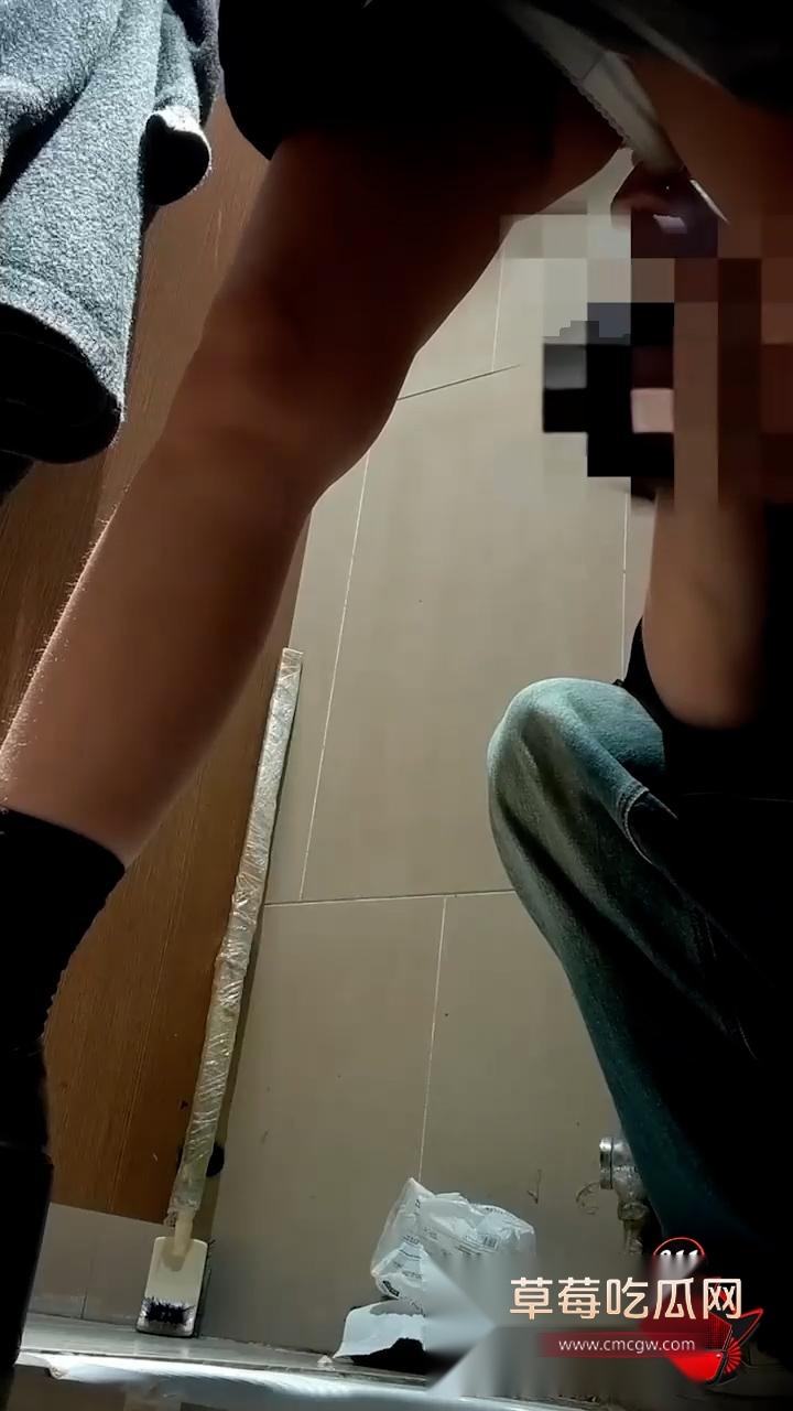 厕所偷拍2