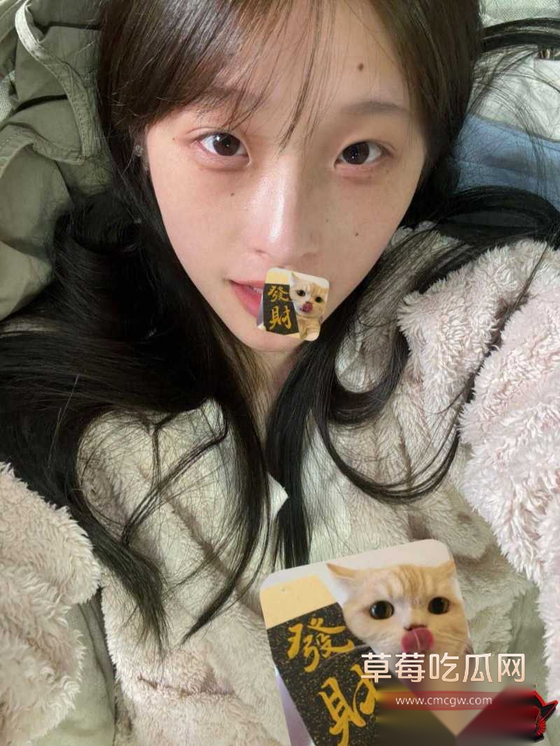 长沙大二学妹陈苏霖裸拍流出7