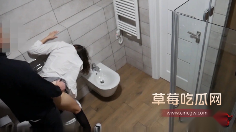 厕所监控实拍1