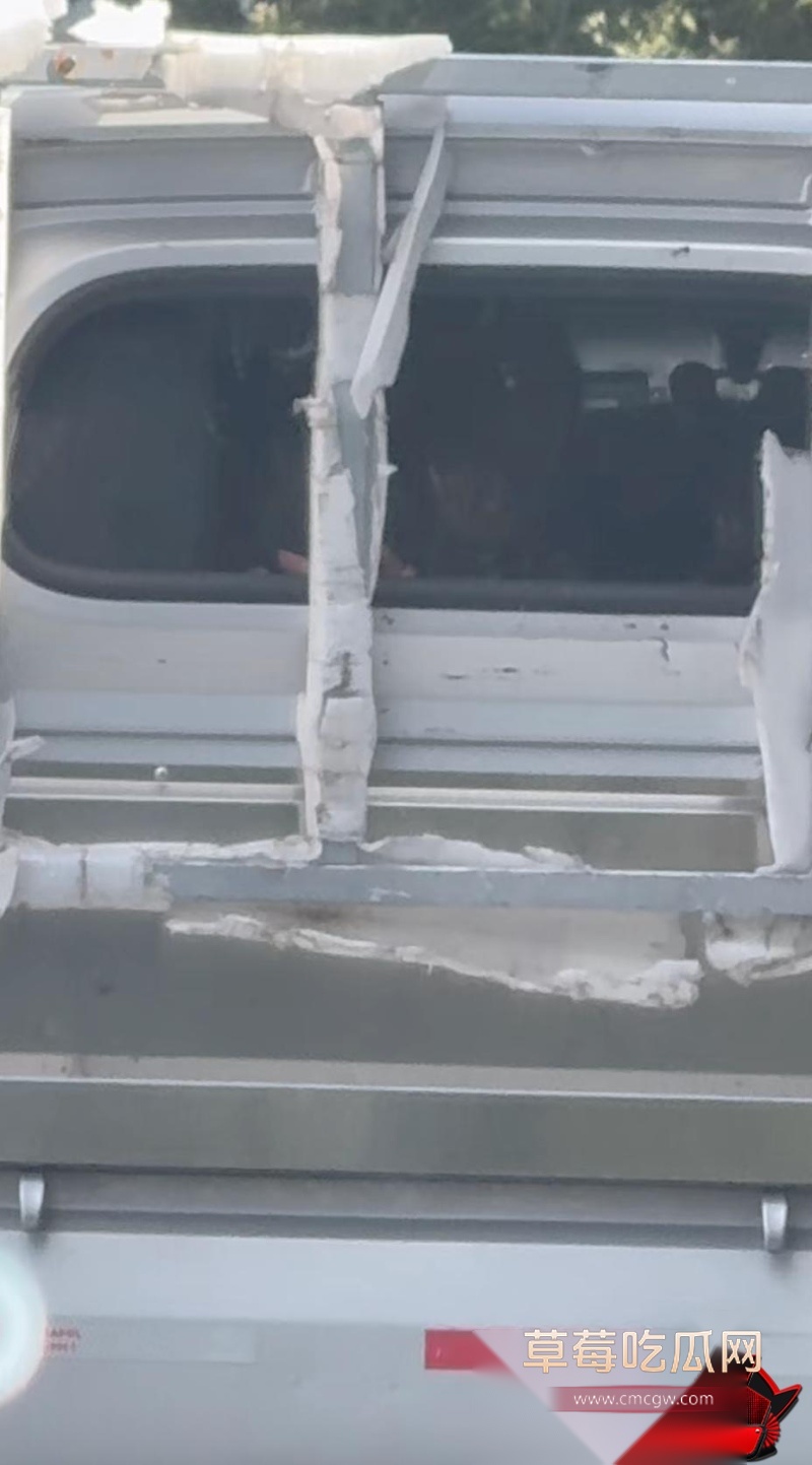 小货车内性爱极致狂欢1 小货车内性爱极致狂欢1