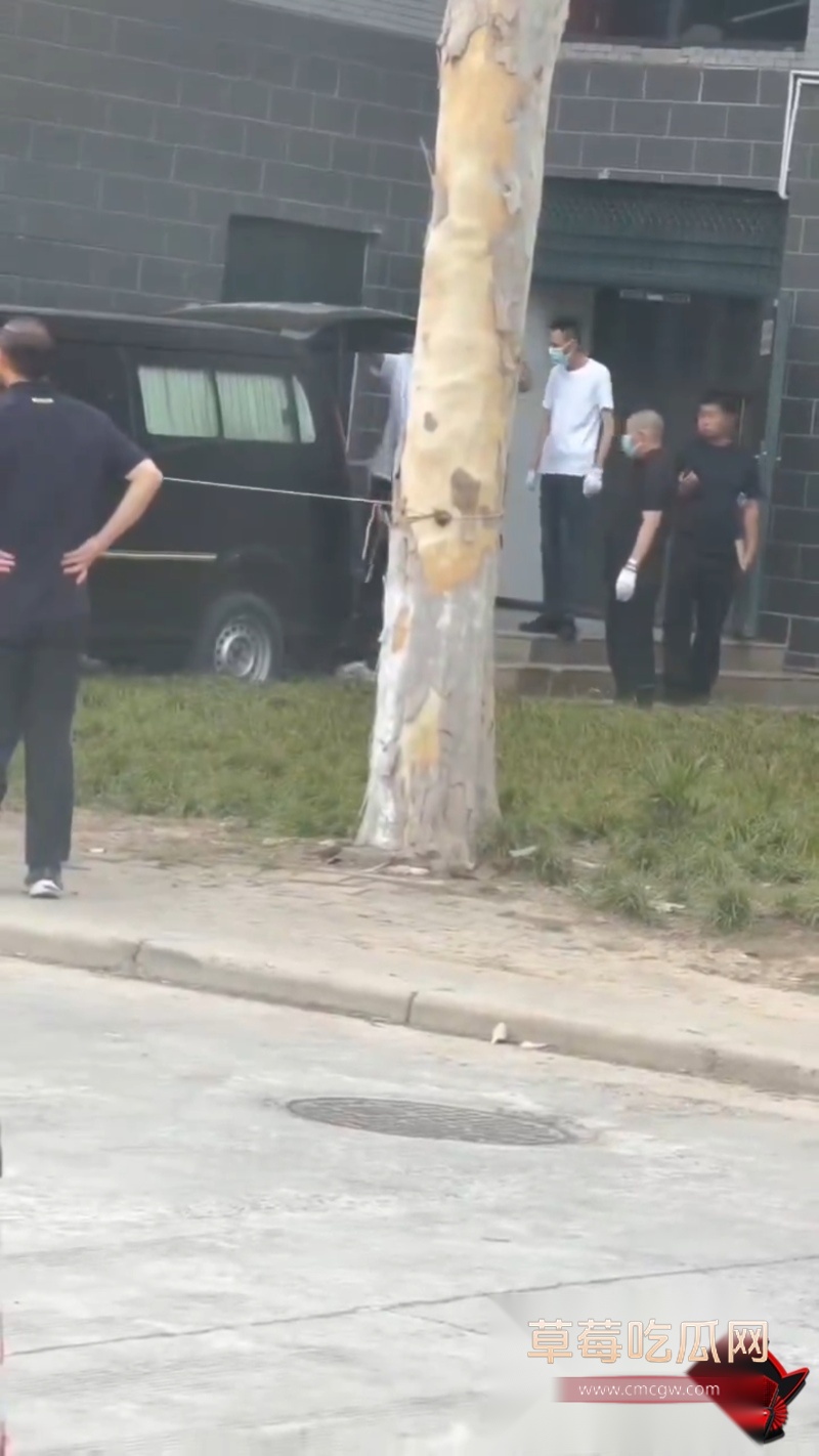 河南牧业经济学院发生持刀砍人 3 河南牧业经济学院发生持刀砍人 3