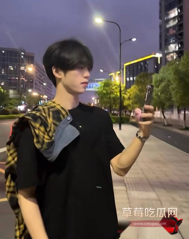 抖音男网红拿铁2 抖音男网红拿铁2