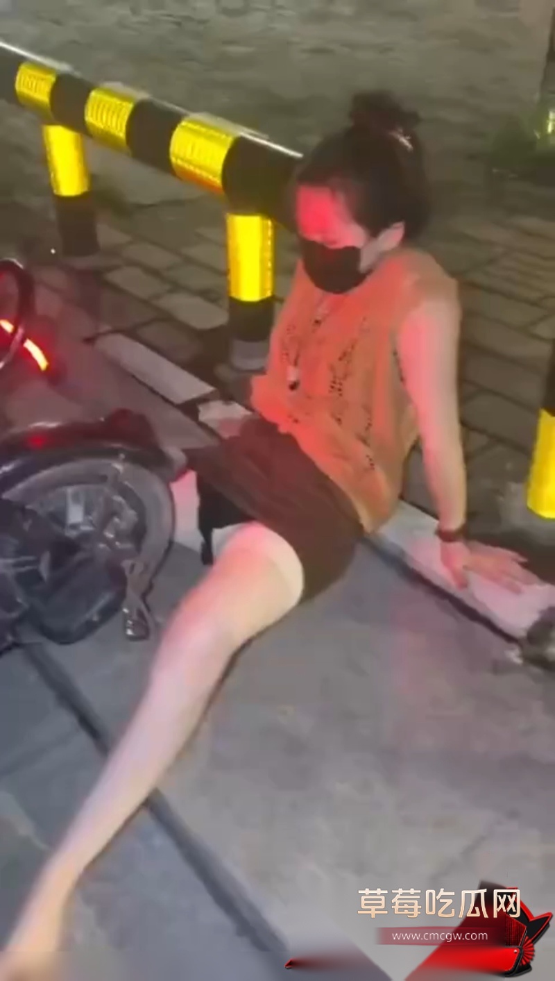 骚女户外寻求刺激 6